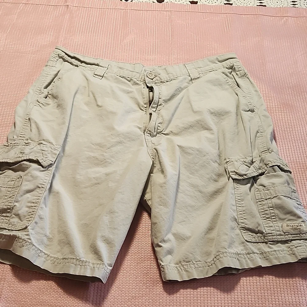 Wrap shorts - Picture 1 of 3